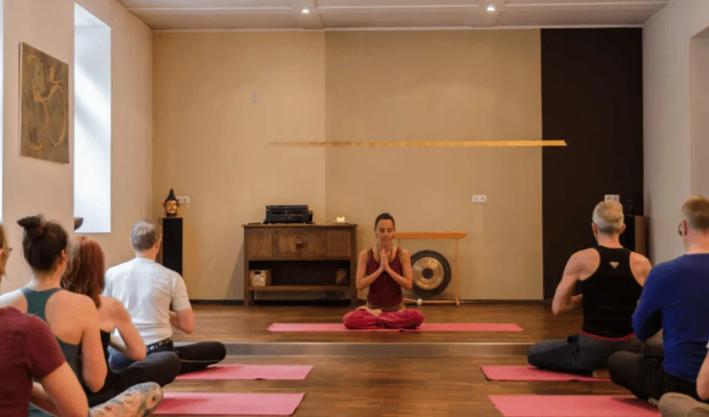 Trainingsbereich · YOGA Studio Shanti Om