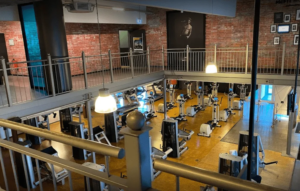 Trainingsbereich · McFIT Fitnessstudio Frankfurt Mainzer Landstraße