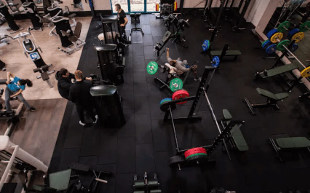 Trainingsbereich · Charisma Sport und Fitness