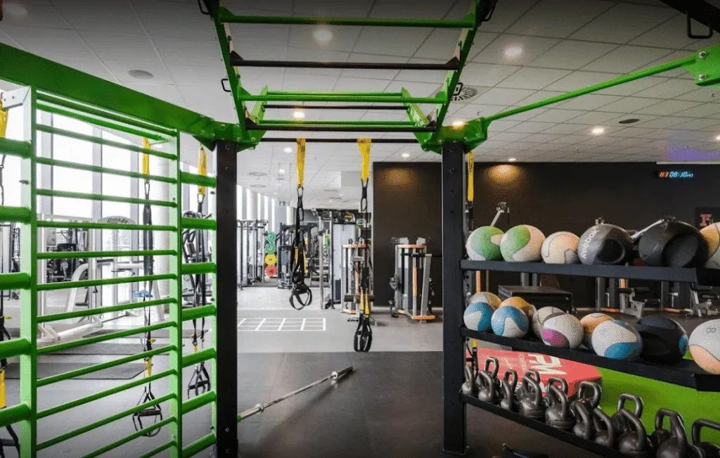 Trainingsbereich · Fitness First Dresden am Hauptbahnhof