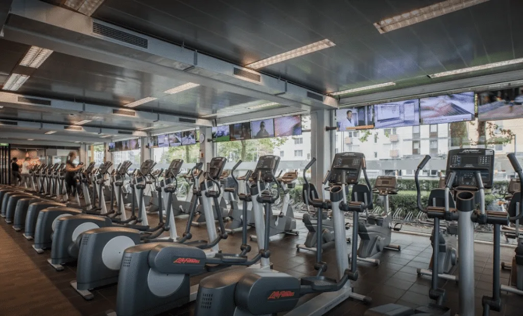 Trainingsbereich · Fit Star München Dachauer Straße