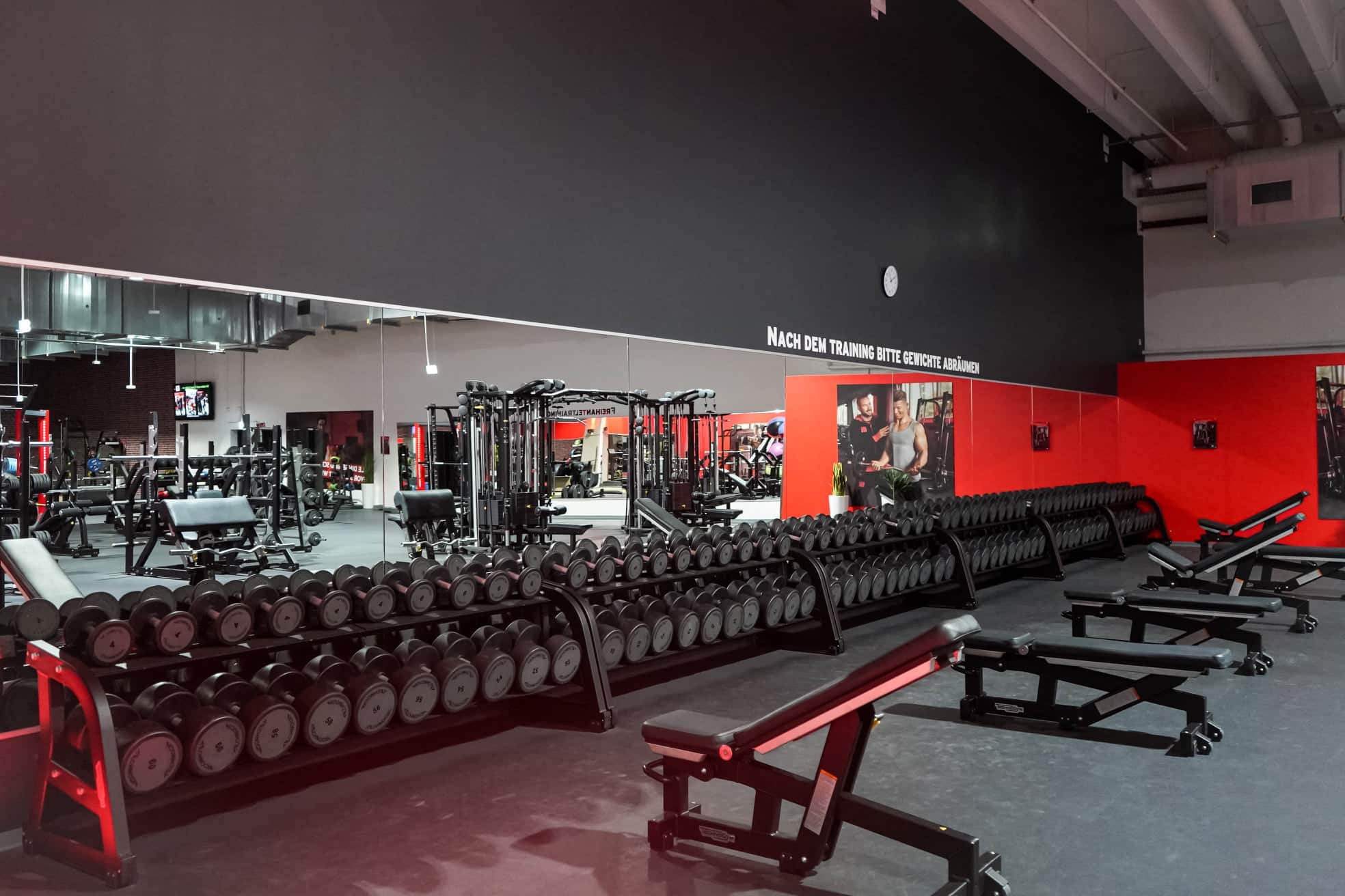 Clever Fit Fitnessstudio WienSimmering GYMSIDER