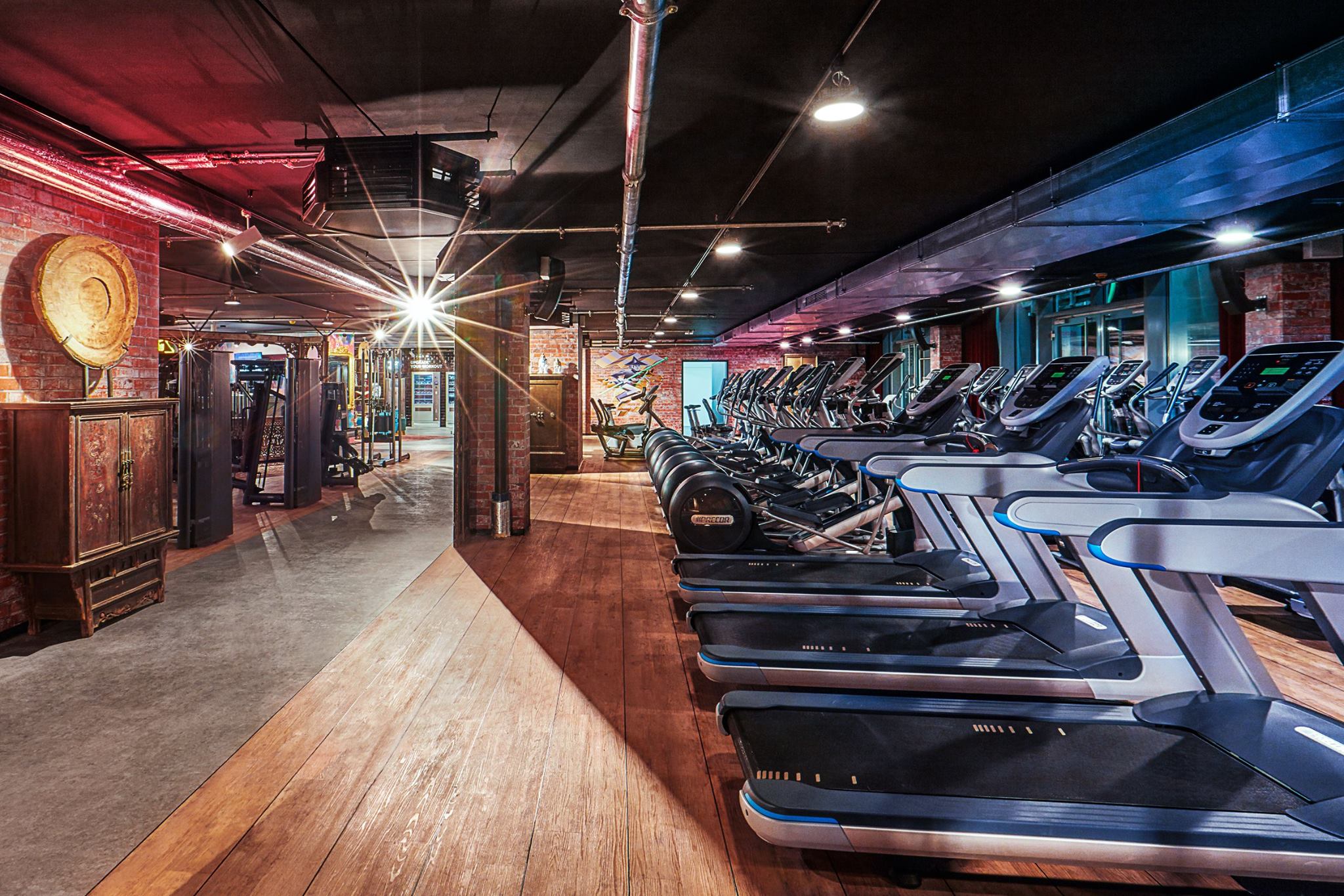 JOHN REED Fitness Potsdam - GYMSIDER