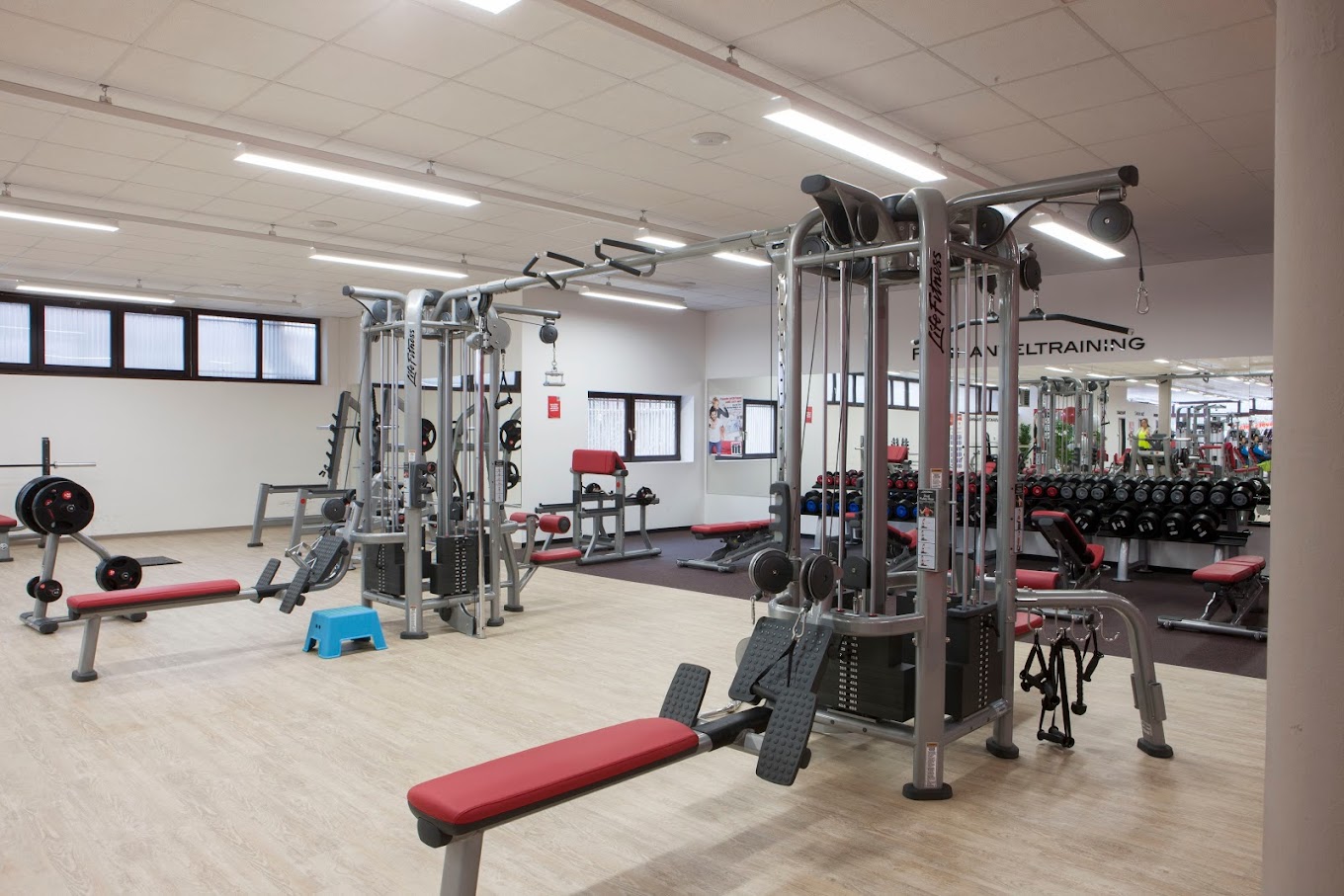 Clever Fit Augsburg Lechhausen Gmbh & Co.kg Clever Fit Fitnessstudio Augsburg Lechhausen - GYMSIDER
